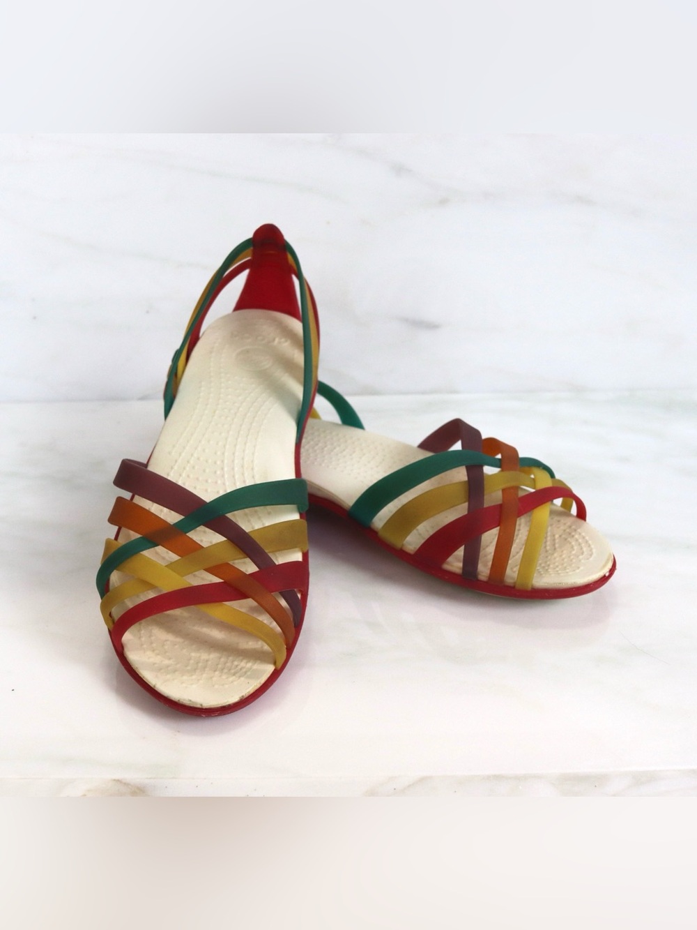 Croc’s Multicolor Strappy jelly Flat Sandals summer fun casual beach comfy